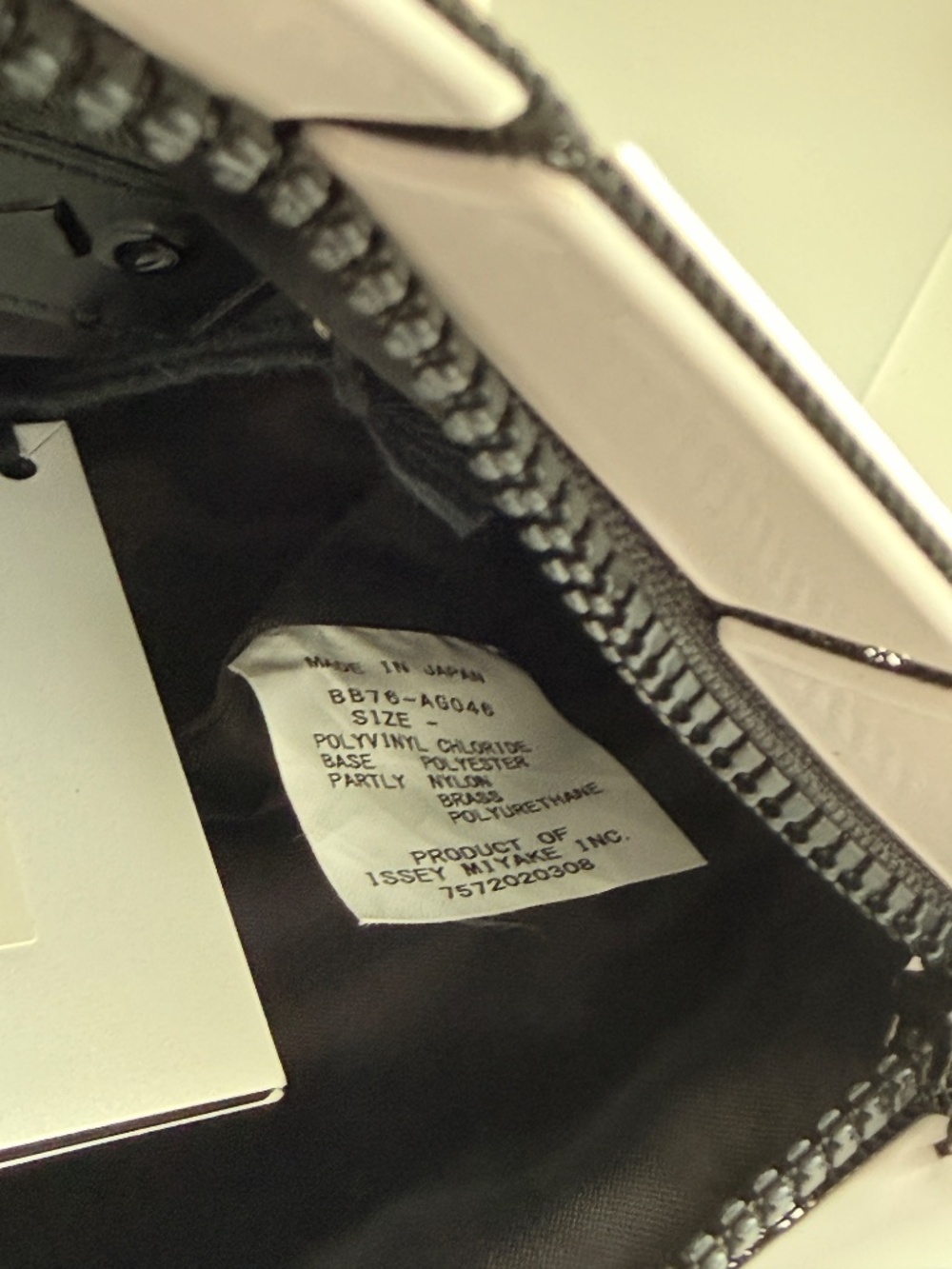 Bao Bao Issey Miyake Crossbody bag - Picture 9 of 9